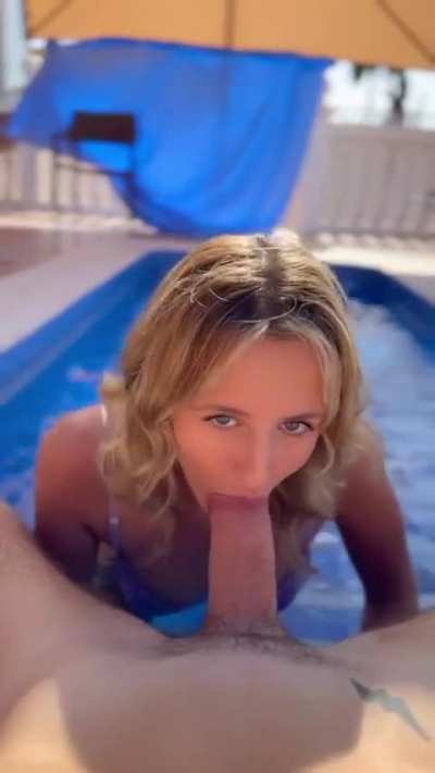 Doesn’t doesn’t matter where I am. If I see a hard cock. I suck it 