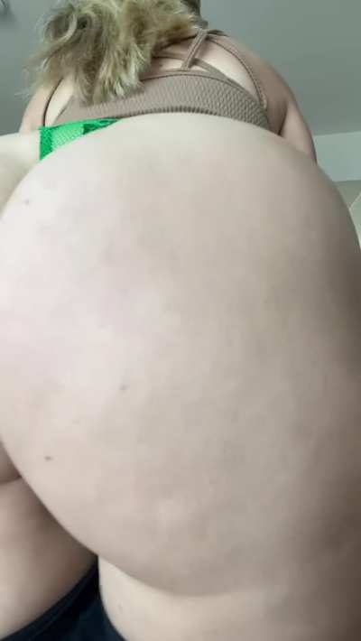 Do these leggings make my ass look big?