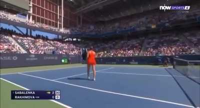 Aryna Sabalenka had to pause her match at the U.S. Open due to someone smoking weed: “Someone is smoking weed. Do you mind? Because it’s so strong.”
