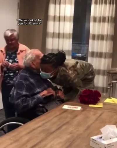 A WWII VETERAN KEEPS A LETTER FROM A 9-YEAR-OLD GIRL WITH HIM AT ALL TIMES, AND 12 YEARS LATER HE FINALLY MEETS HER AFTER SHE JOINED THE MILITARY