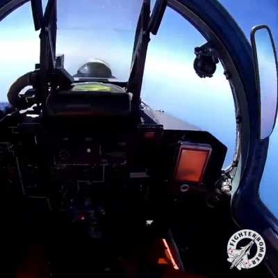 Interception of Italian F-35 + Saab 39 by Russian SU-27
