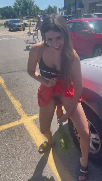 I’m the best of Wal Mart [GIF]
