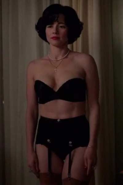 Linda Cardellini