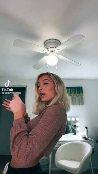 Kamrynbedore crop tops >>>