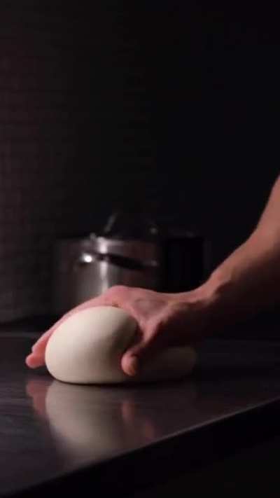 Pork belly and veggie bao buns; or, great food and a great chef made shitty with too many unnecessary camera cuts