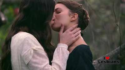 Hailee Steinfeld & Ella Hunt (Dickinson - s01e01) *Requested By u/Far<wbr>-Anal<wbr>ysis8<wbr>370