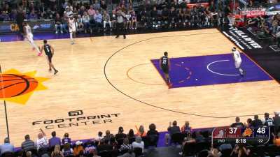 [Highlight] Bradley Beal steals the ball and does a filthy hesitation to assist.