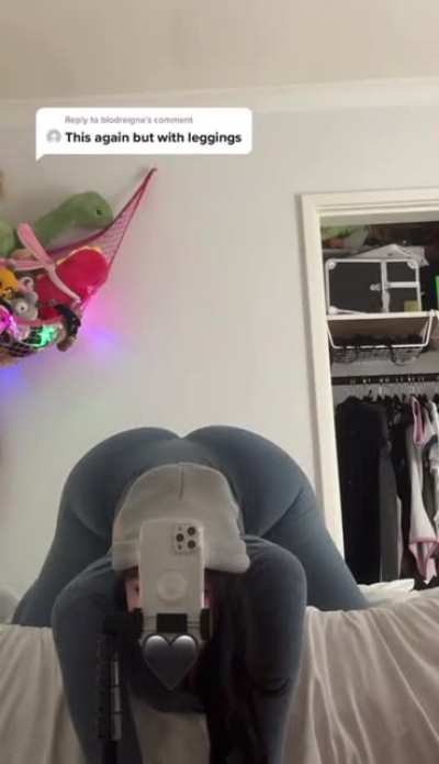 two hands ain’t enough to grab all that ass