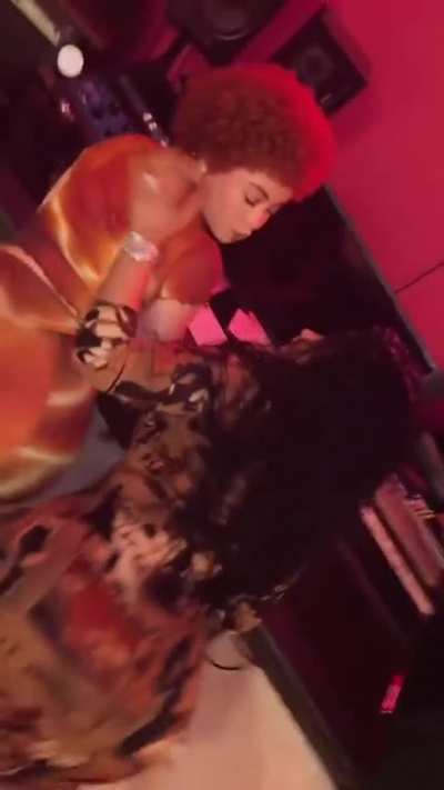 Ice Spice & Nicki Minaj Twerking