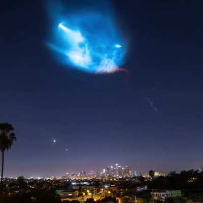 SpaceX falcon 9 leaving Earth's atmosphere and created a 