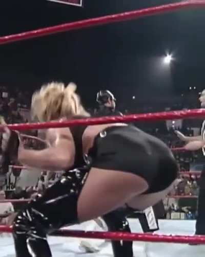 Sable bouncy boobs