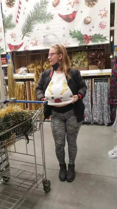 Boobs best bouncing only during Christmas shopping