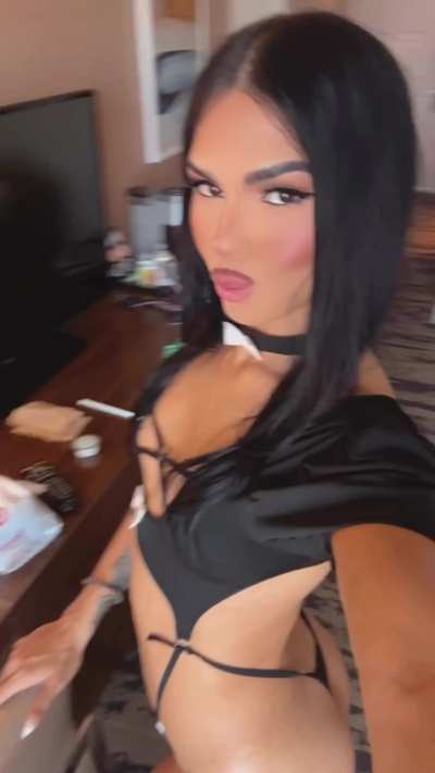 if youd date me say Yes and ill send nudes