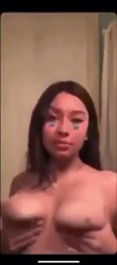 Big tits 🤤🥴
