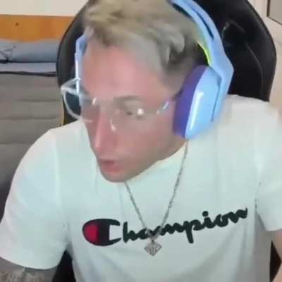 😱