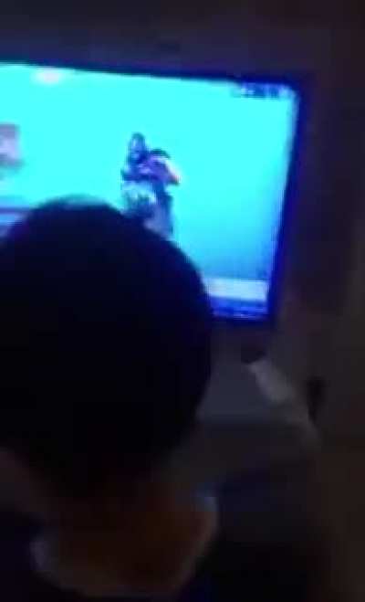 Beyler kardeşimi fortnite dansı yaparken yakal<wbr>adım,<wbr>biraz sert mi kaçtı?