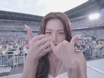 Jihyo singing 