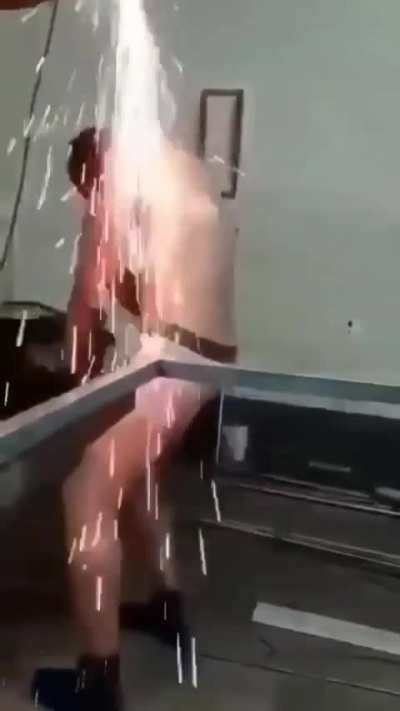Warm shower 🤩