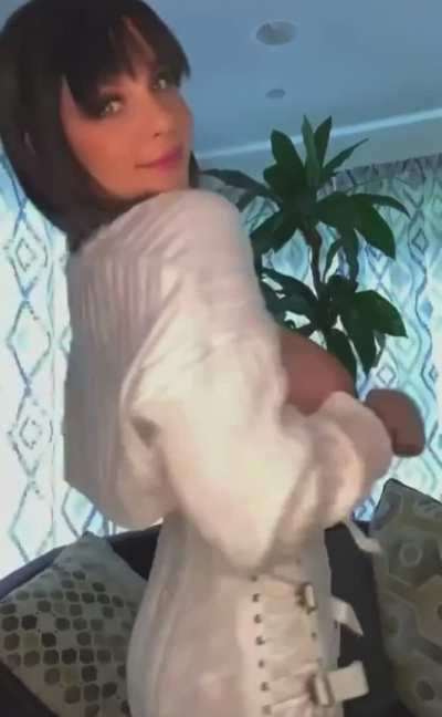 Gabbie Carter boob drop