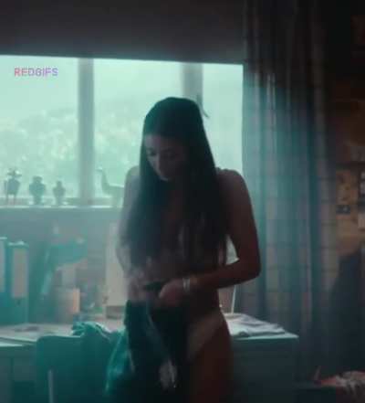 Aimee Lou Wood & Mimi Keene From Sex Education
