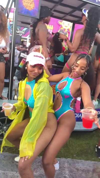 🇹🇹🇹🇹