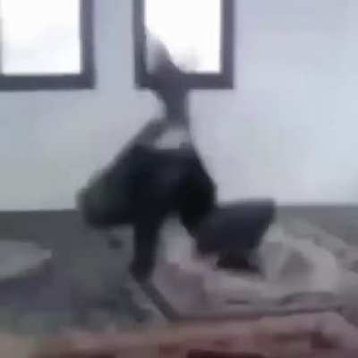 İnternetin derin katmanlarından çıkardığım bir video.