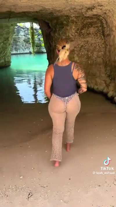 🧟‍♂️🍑
