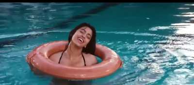 Juhi Chawla Aamir Khan - Love Love Love