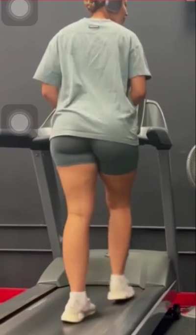 Stare at her Burt cheeks when she’s walking