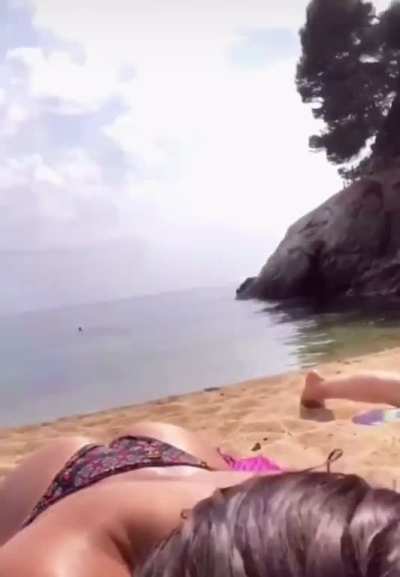 Mackenzie dern 😳