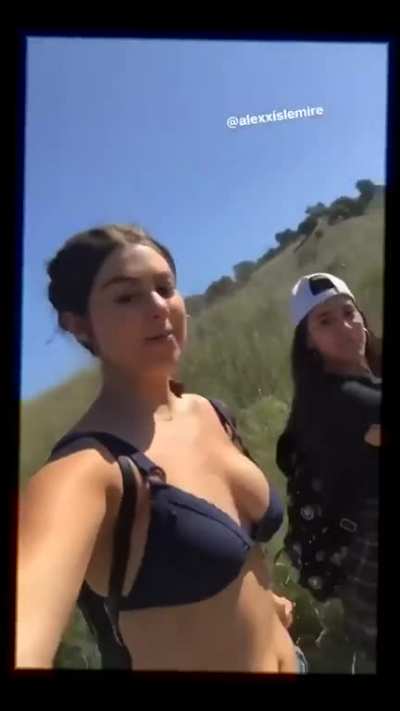 Kira Kosarin