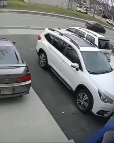 Man tries to steal car with baby inside