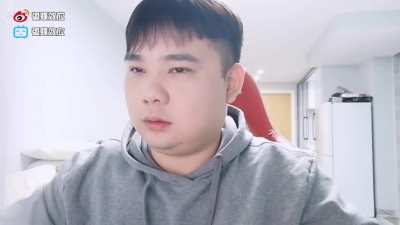 【典死佳·死妈赣巅峰节目效果之一】爱国正能量主播抽奖--碎屏二手核动力手机华为，“充电一小时，使用十天；从百分之一充到百分之百的电，只需要半小时”，“我岳父，用的是华为麦芒4；我还有一个岳父，是华为畅享”