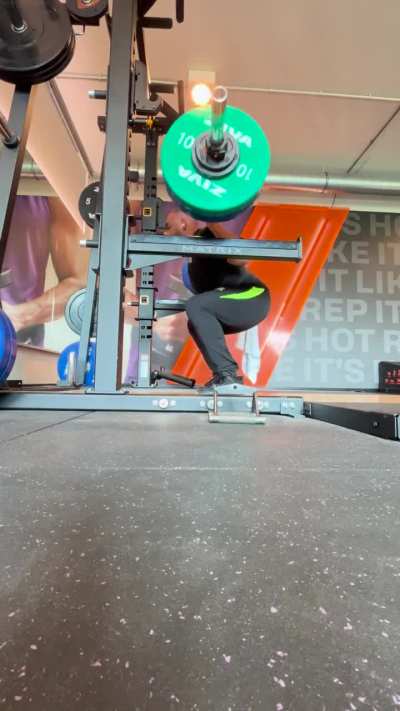 Form check squat