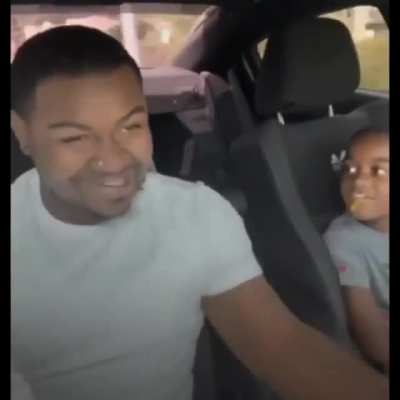 Who tf this lil nigga think he is😭😭