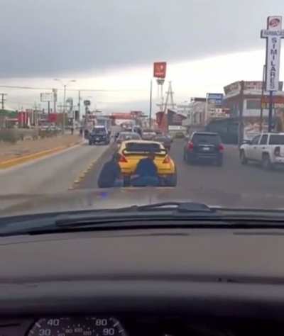Así Ciudad Juárez hoy por la tarde, no me sentía así desde el 2011, la mayoría de la ciudad se percibe con temor e incertidumbre y ni el alcalde ni la gobernadora han dicho nada.