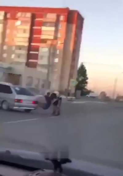 Guy no sells the most brutal Stone Cold Stunner ever.
