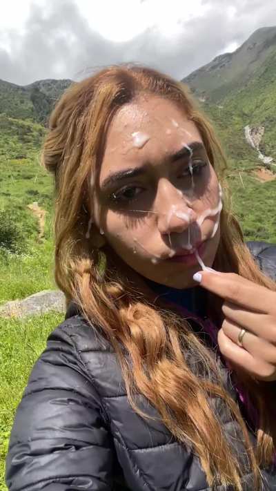 I didn't know whether to go back to the tour group like this or swallow the whole load before 🤭