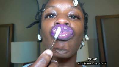Love seein Jamaican Lipz get her lips ready- DSLAF