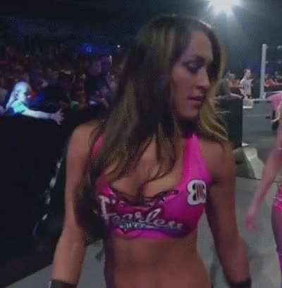 Nikki has a body made for a pounding. So sexy🤩<wbr>😍💦