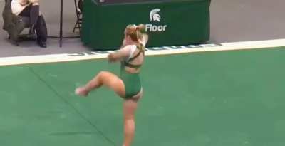 The legend, Chloe Bellmore of Michigan state 💚🤍🤸🏼‍♀️