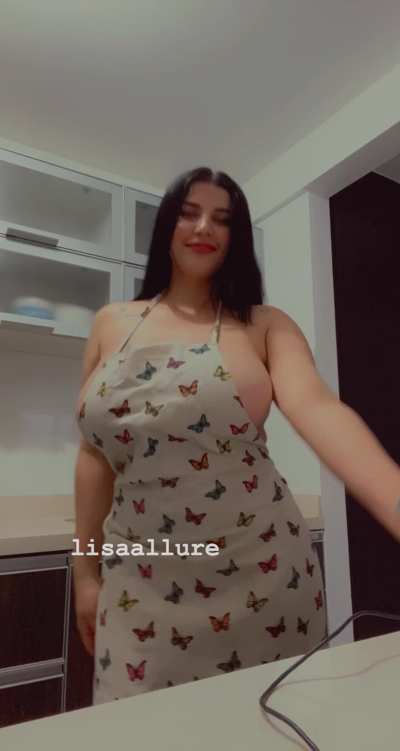Curves too big for this maid apron [OC]
