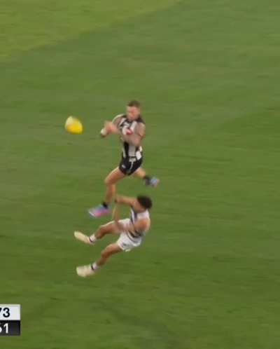 Jeremy Howe, broken arm