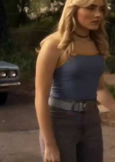 Meg in The Winchesters S1E3