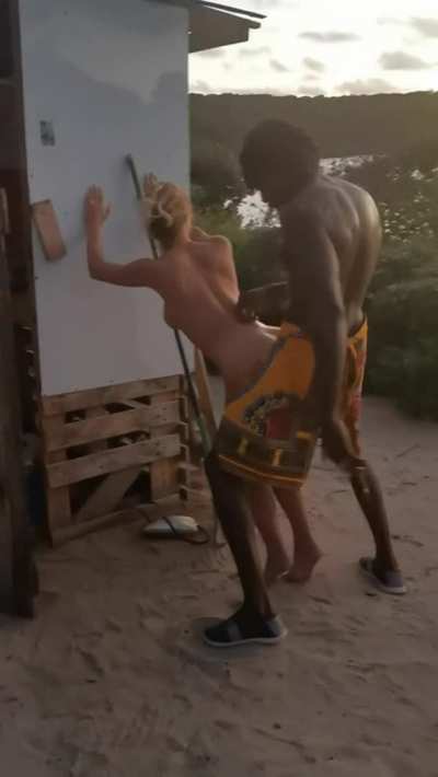 Milf got vaccinated and is ready for bbc on vacation