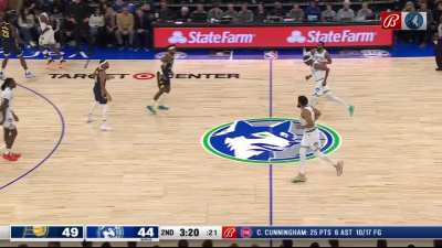 [Highlight] Anthony Edwards finds his shot again as he hits 4 3's in a row to end the first half