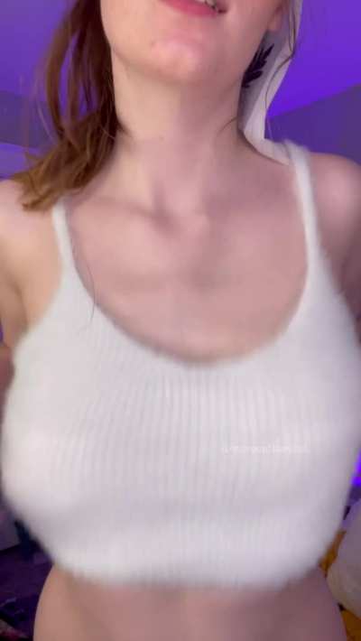 Nothings better than some bouncy titties [OC]