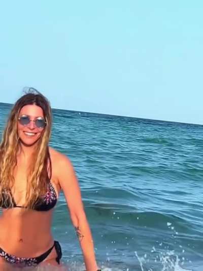 Monica Ayos