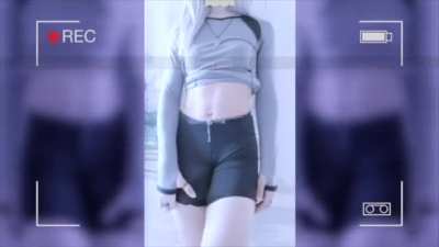 Yoga itme with Jenna Trap
