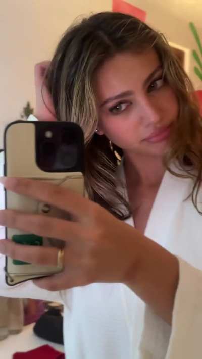 Tiktok (@kat<wbr>arina<wbr>deme) she deleted it.  ( 